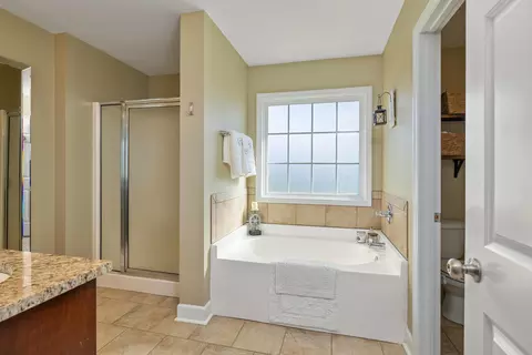Bath - 2874 Foxcroft Cir, Sumter, SC 29154 photo 1 of 7