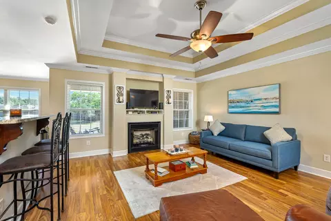 Living - 2874 Foxcroft Cir, Sumter, SC 29154 photo 2 of 2