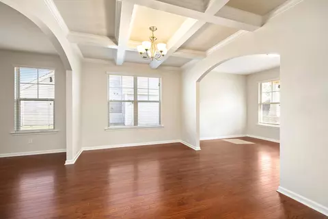 Living - 935 Cormier Dr, Sumter, SC 29154 photo 3 of 5
