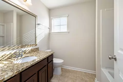 Bath - 935 Cormier Dr, Sumter, SC 29154 photo 3 of 7