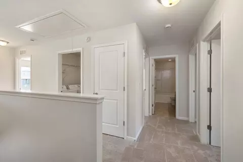 Entry Way - 935 Cormier Dr, Sumter, SC 29154 photo 4 of 5