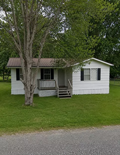 214 Peterson Ln, Manning, SC 29102