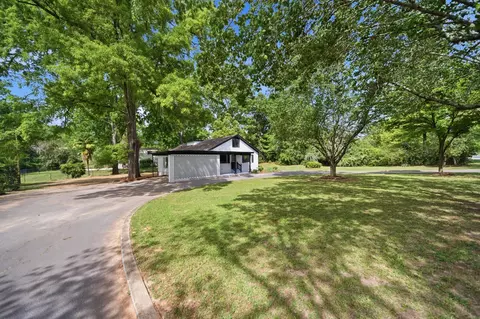 907 Amelia St, Newberry, SC 29108