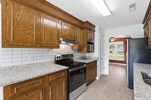 Kitchen - 240 Hidden Bay Dr, Sumter, SC 29154 photo 3 of 3
