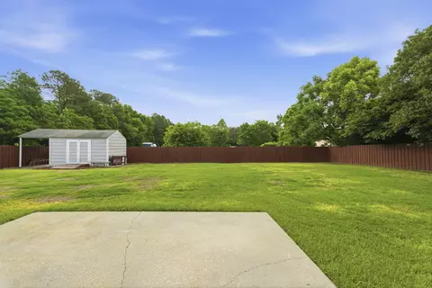 Exterior - 240 Hidden Bay Dr, Sumter, SC 29154 photo 5 of 9
