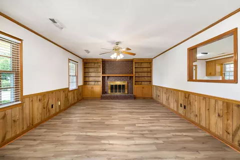 Living - 751 Bay Springs Dr, Sumter, SC 29154 photo 3 of 3