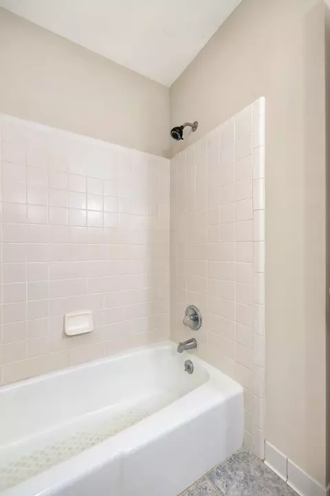 Bath - 751 Bay Springs Dr, Sumter, SC 29154 photo 2 of 3