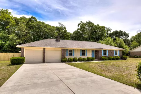 Exterior - 751 Bay Springs Dr, Sumter, SC 29154 photo 2 of 11