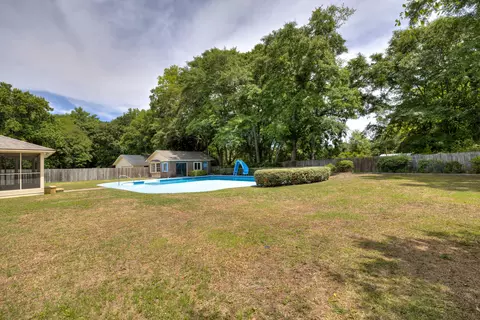Exterior - 751 Bay Springs Dr, Sumter, SC 29154 photo 5 of 11