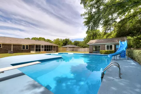 751 Bay Springs Dr, Sumter, SC 29154