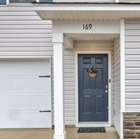 169 Carriagebrook Cir, Camden, SC 29020