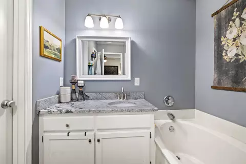 Bath - 3075 Tuckaway Dr, Sumter, SC 29154 photo 3 of 5