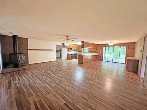 1584 Hudson Rd, Summerton, SC 29148