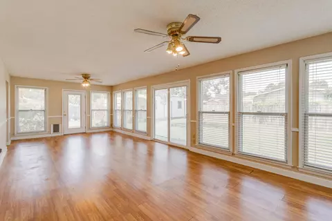 Living - 490 Alpine Dr, Sumter, SC 29154 photo 4 of 5