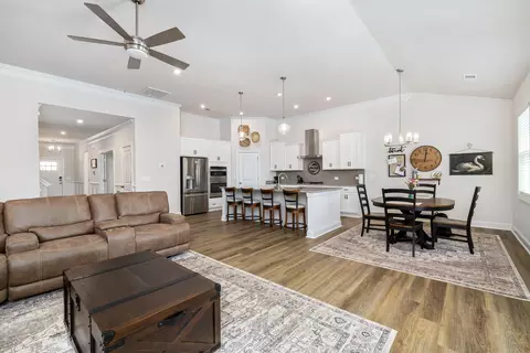 Entry Way - 3364 Rustic Dr, Sumter, SC 29150 photo 7 of 12