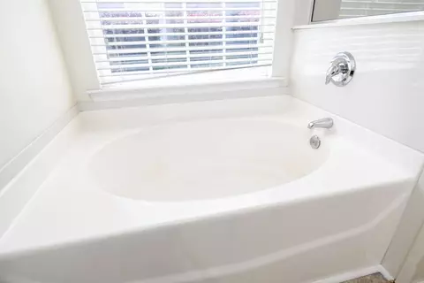 Bath - 595 Batty Way, Sumter, SC 29154 photo 5 of 8