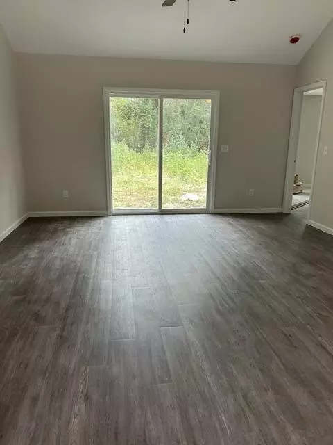 Living - 59 Capri Dr, Sumter, SC 29150 photo 1 of 1