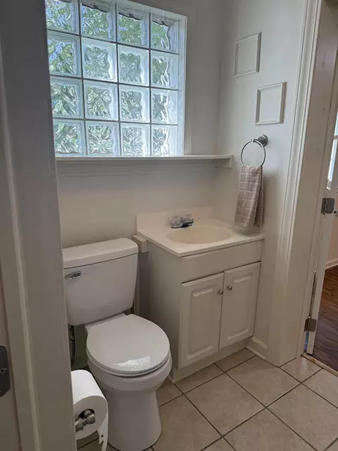 Bath - 56 Lynam Rd, Sumter, SC 29154 photo 1 of 2