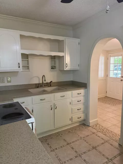 Kitchen - 56 Lynam Rd, Sumter, SC 29154 photo 2 of 4