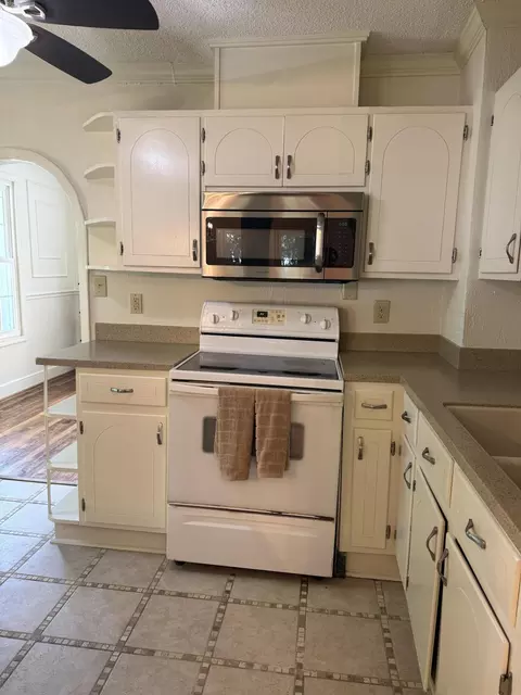 Kitchen - 56 Lynam Rd, Sumter, SC 29154 photo 1 of 4