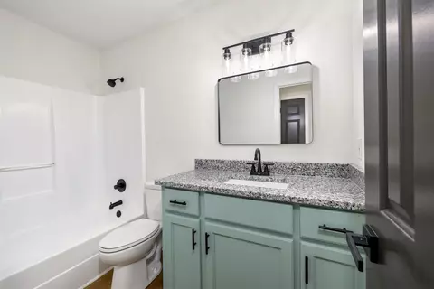 Bath - 2705 Circleview Dr, Sumter, SC 29154 photo 4 of 4