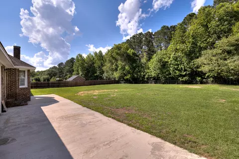 Exterior - 2705 Circleview Dr, Sumter, SC 29154 photo 2 of 4