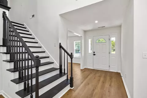 Entry Way - 2705 Circleview Dr, Sumter, SC 29154 photo 1 of 5