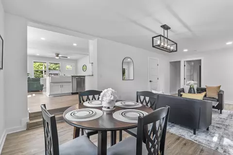 Dining - 233 Pack Rd, Sumter, SC 29150 photo 1 of 1