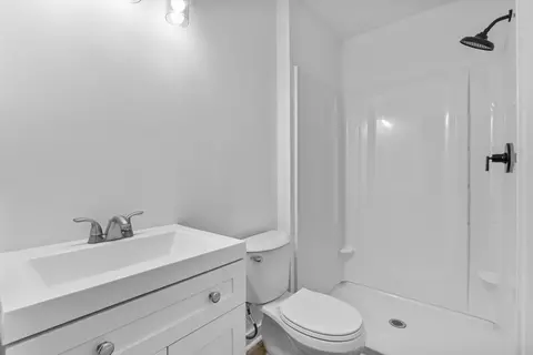 Bath - 233 Pack Rd, Sumter, SC 29150 photo 1 of 2