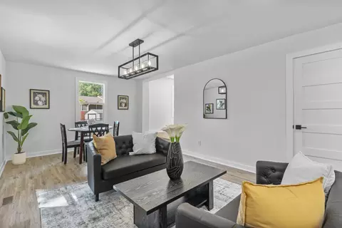 Living - 233 Pack Rd, Sumter, SC 29150 photo 3 of 3