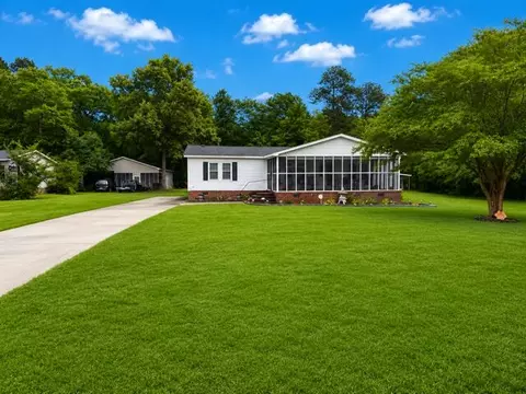 1301 Mill Creek Dr, Manning, SC 29102