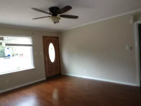 Living - 21 Vernon Dr, Sumter, SC 29150 photo 1 of 4