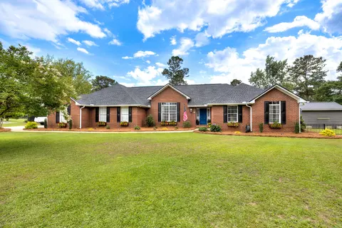 1607 Heritage Dr, Manning, SC 29102