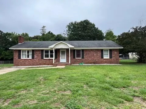 5885 Lost Creek Dr, Sumter, SC 29154