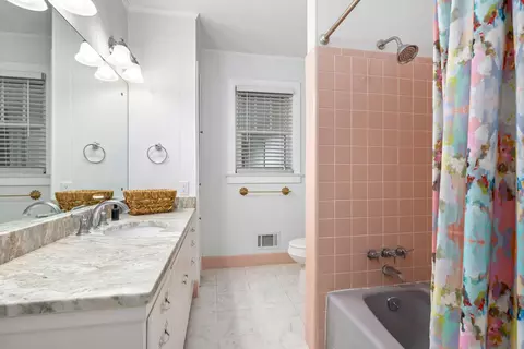 Bath - 78 Nash St, Sumter, SC 29150 photo 1 of 8