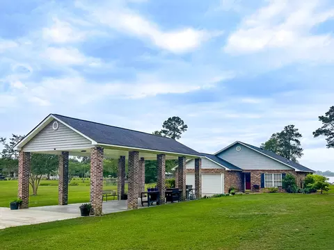 1088 Shore Dr, Manning, SC 29102