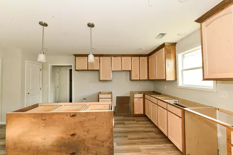 Kitchen - 1805 Gallery Dr, Sumter, SC 29153 photo 3 of 3