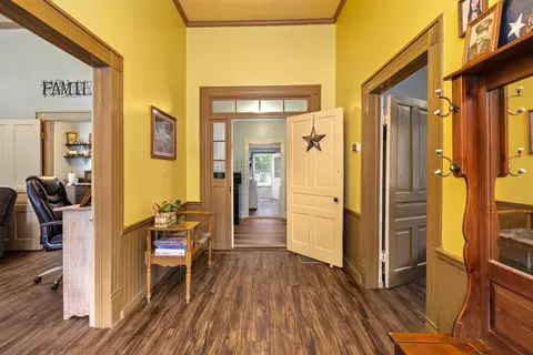 Entry Way - 116 W Sumter St W, Mayesville, SC 29104 photo 2 of 3