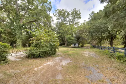 Exterior - 116 W Sumter St W, Mayesville, SC 29104 photo 3 of 10