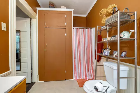 Bath - 116 W Sumter St W, Mayesville, SC 29104 photo 3 of 3