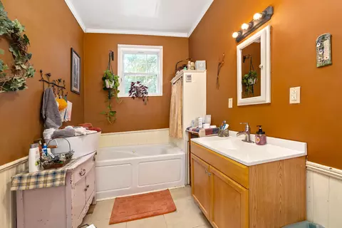 Bath - 116 W Sumter St W, Mayesville, SC 29104 photo 1 of 3