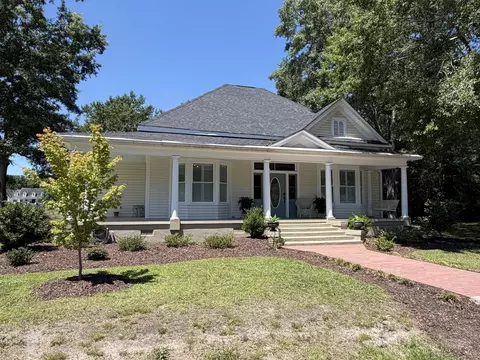208 N Lafayette St, Mayesville, SC 29104