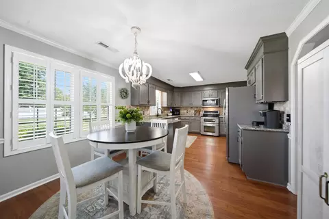 Dining - 1220 Malone Dr, Sumter, SC 29154 photo 3 of 4