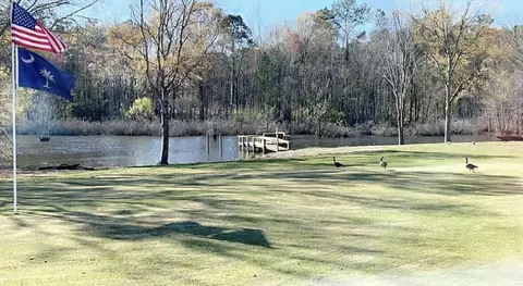 1221 Dove Ln, Summerton, SC 29148