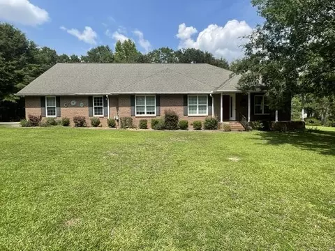 1440 Fellowship Dr, Manning, SC 29102