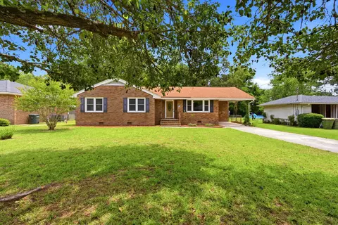 10 Lesesne Dr, Sumter, SC 29150