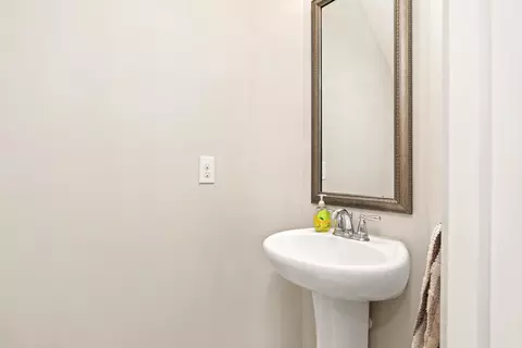 Bath - 565 Curlew Cir, Sumter, SC 29150 photo 1 of 7