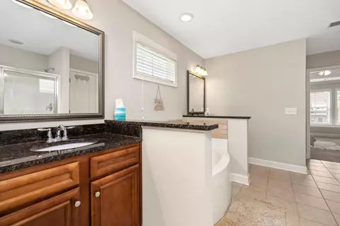 Bath - 565 Curlew Cir, Sumter, SC 29150 photo 6 of 7