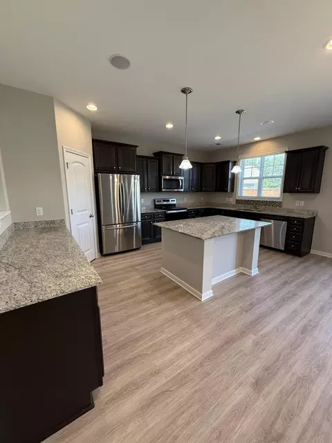 Kitchen - 175 Setter Ct, Sumter, SC 29154 photo 2 of 4