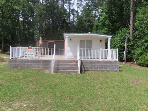 1636 Clubhouse Rd, Summerton, SC 29148
